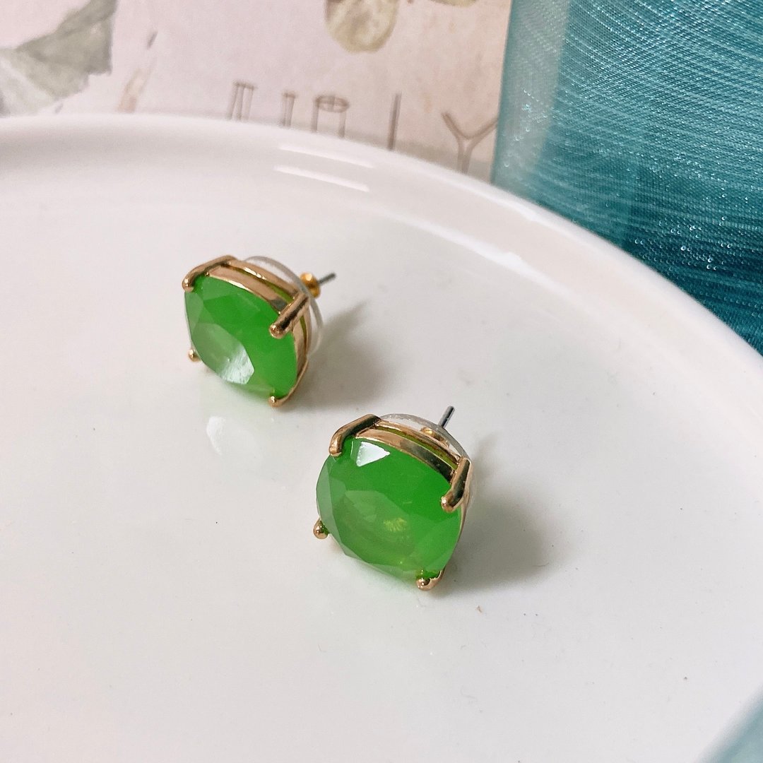 【西洋古董饰品】翠绿极致  绿色优雅莱茵石 切钻绝美  耳环 耳针 - 耳环/耳夹 - 贵金属 绿色