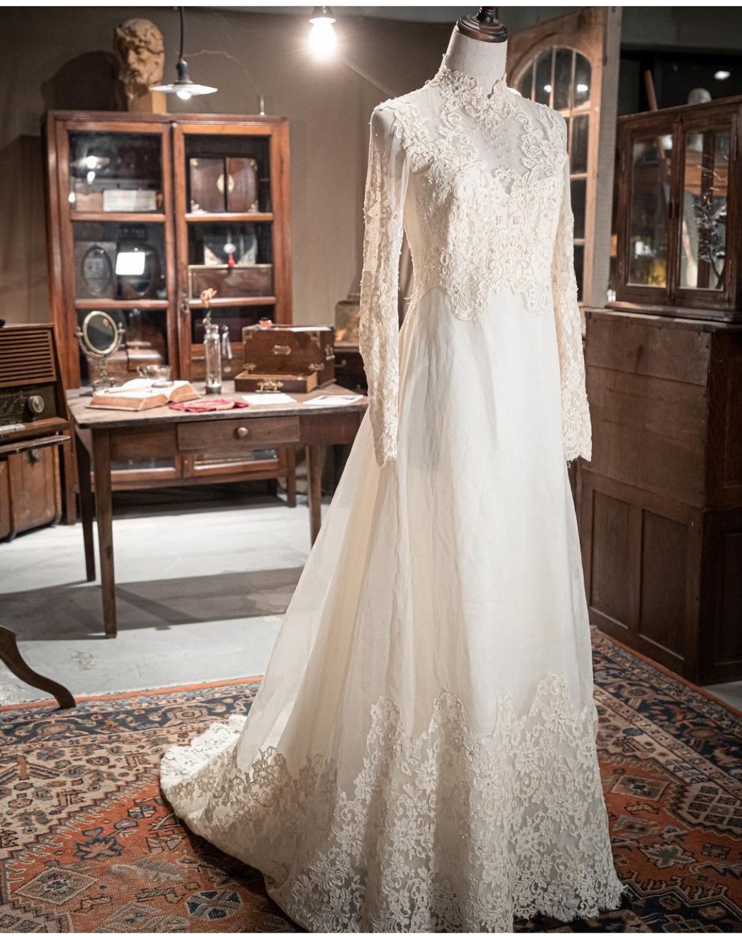 50s long sleeve vintage wedding gown - 晚装/礼服 - 棉 黄色