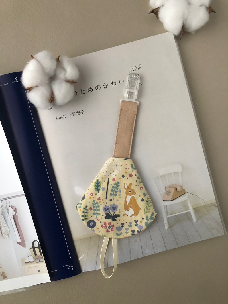 【缎带式奶嘴链+奶嘴保护套】小兔子花园(奶油黄) 日本纯棉布料 - 满月礼盒 - 棉．麻 黄色