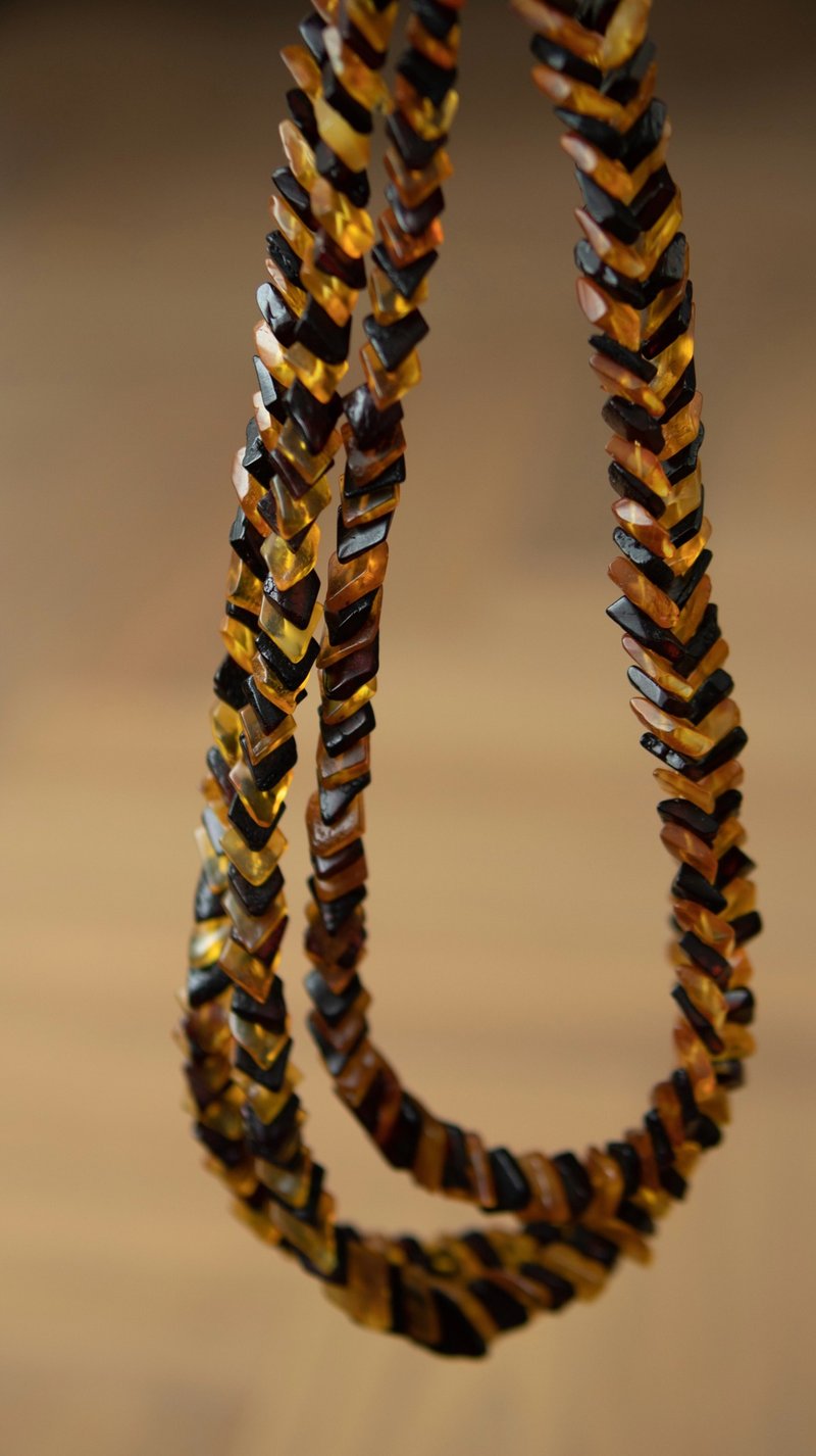 天然琥珀菱形叠片 金珀蜜蜡血珀大小渐变 项链 - 项链 - 半宝石 