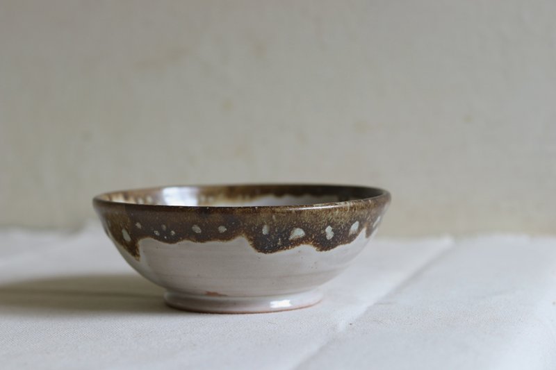 斑点白荻- 浅碗 - 碗 - 陶 