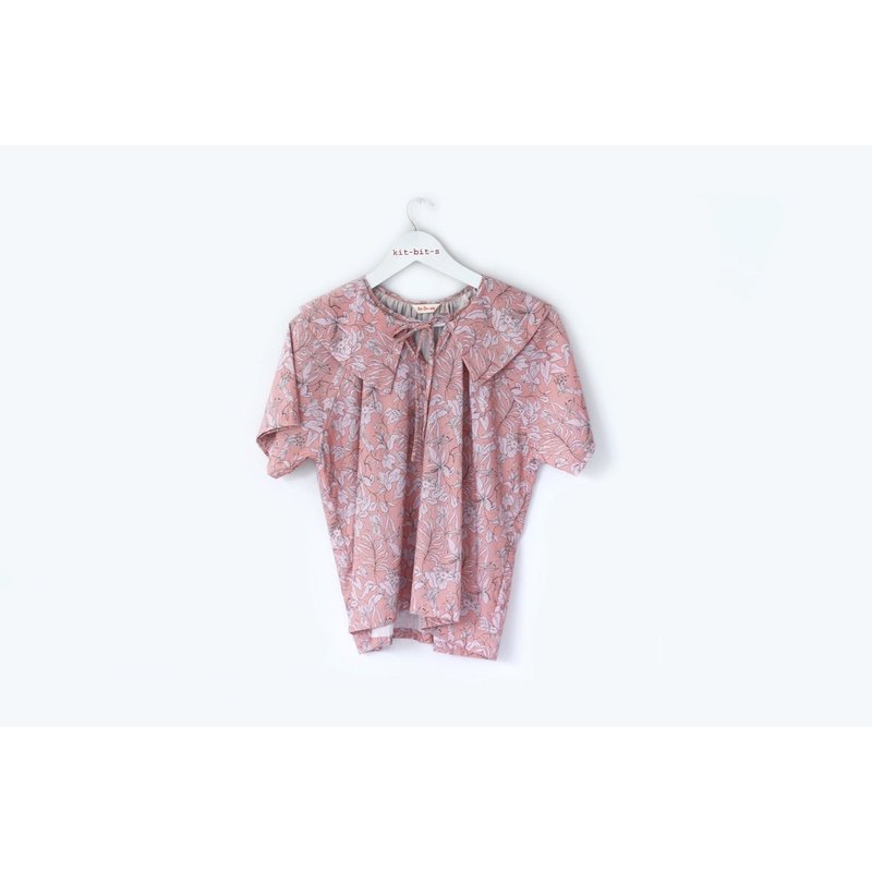 砖红色领尖领上衣，带有紫灰调的叶子印花，棉质 - 女装上衣 - 棉．麻 