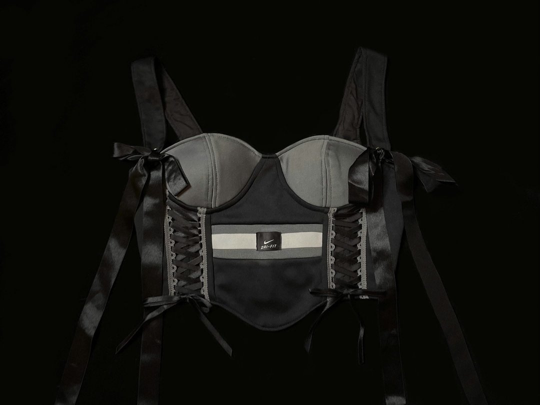 REGETHER 古着改制 sportswear 罩杯式绑带马甲-NIKE - 女装背心 - 尼龙 黑色