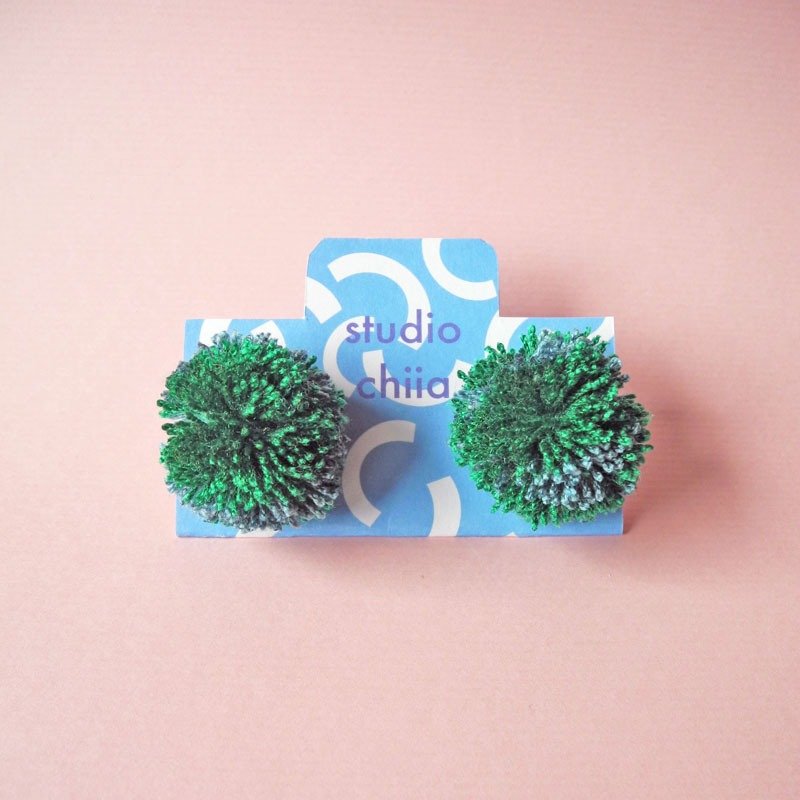 Studio Chiia  *手工耳环（小）-蓝绿 （可选耳针或夹式） - 耳环/耳夹 - 聚酯纤维 绿色