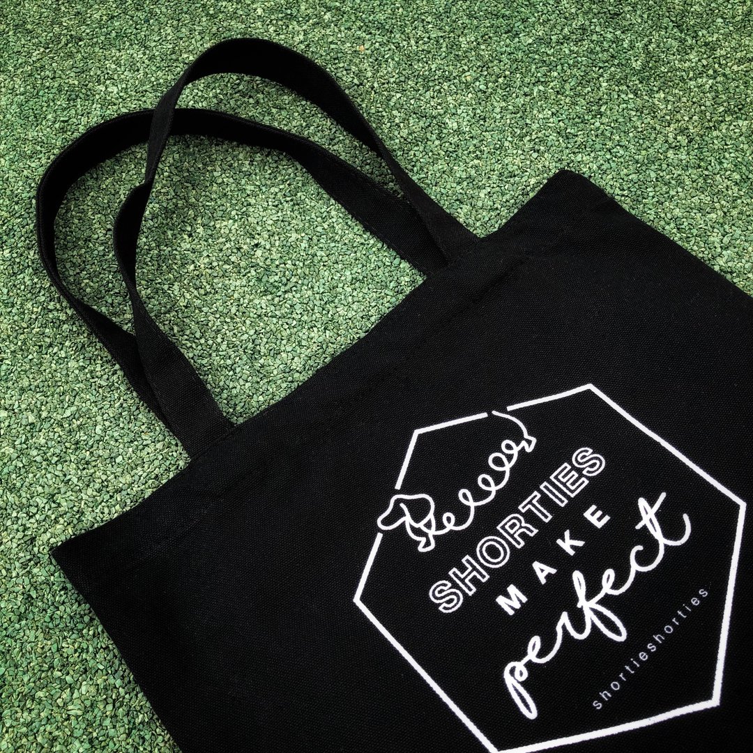 瑕疵品出清 - shorties makes perfect tote bag腊肠狗厚棉布包 - 手提包/手提袋 - 棉 黑色