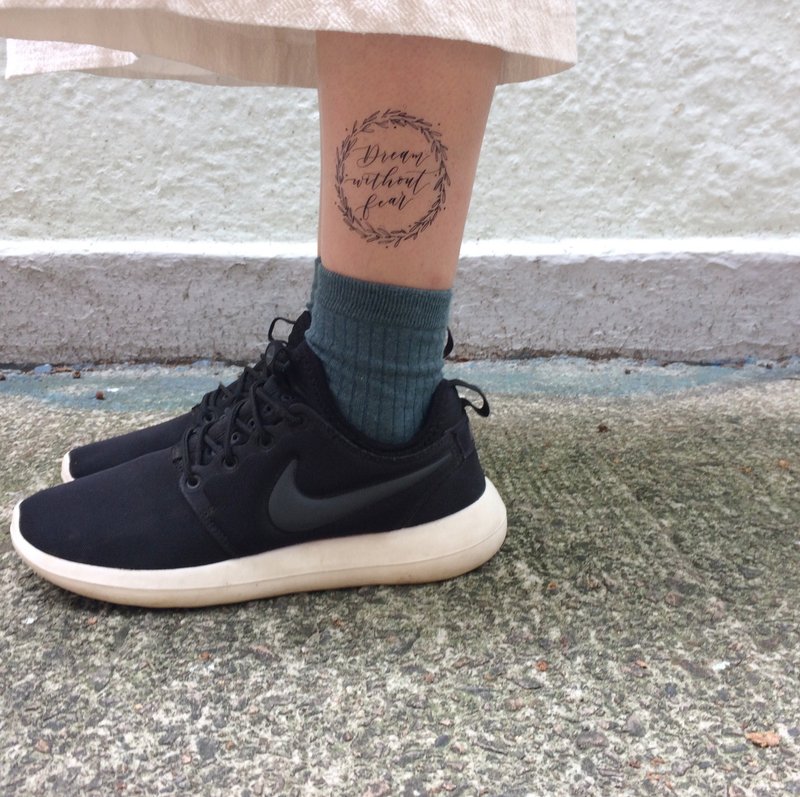 cottontatt // Dream without fear // 花环 手写书法 纹身贴纸 - 纹身贴 - 其他材质 黑色