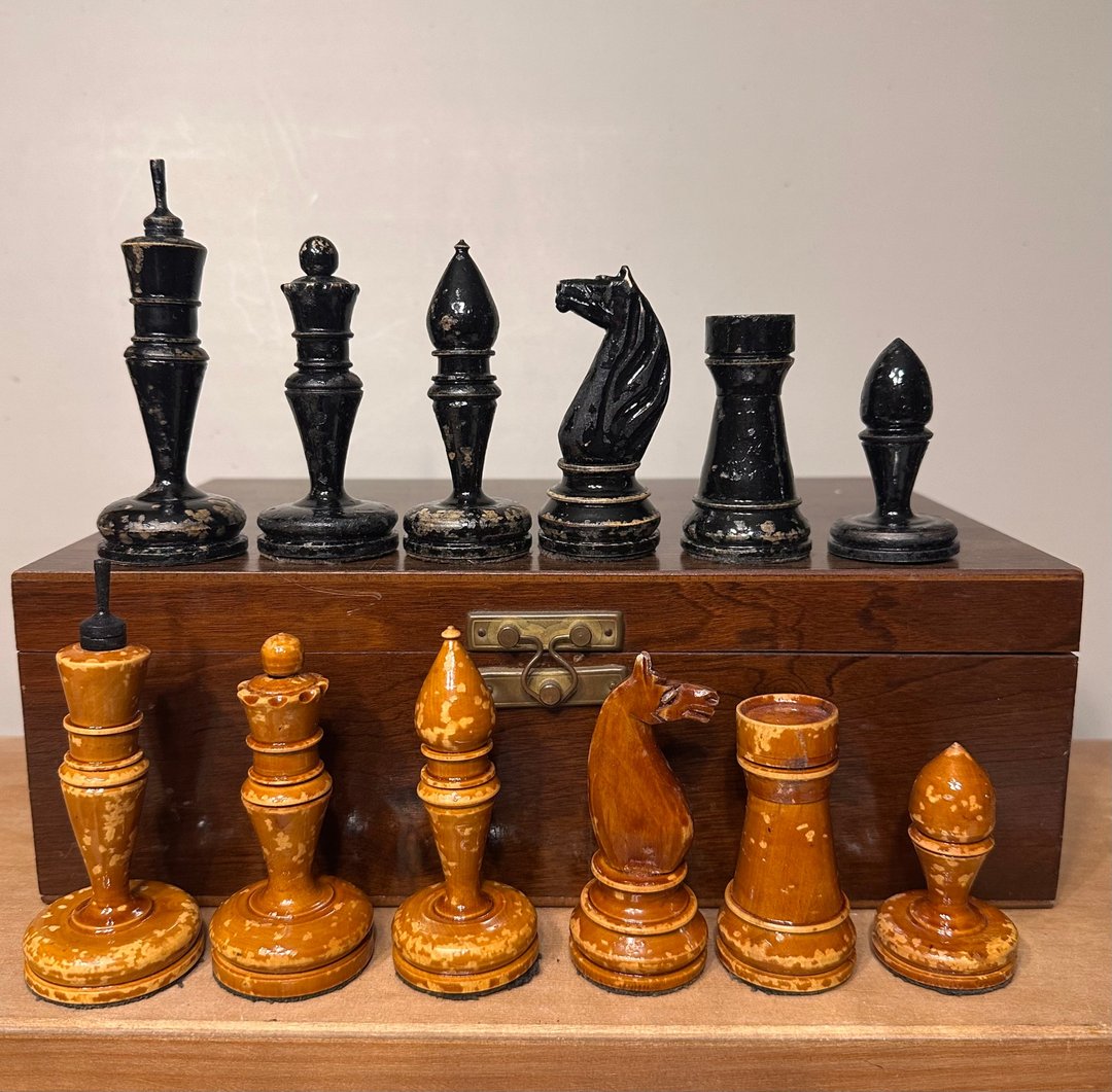 罕见的俄罗斯苏联国际象棋套装，Smyov，1920 年代或 1930 年代 - 桌游/玩具 - 木头 黑色