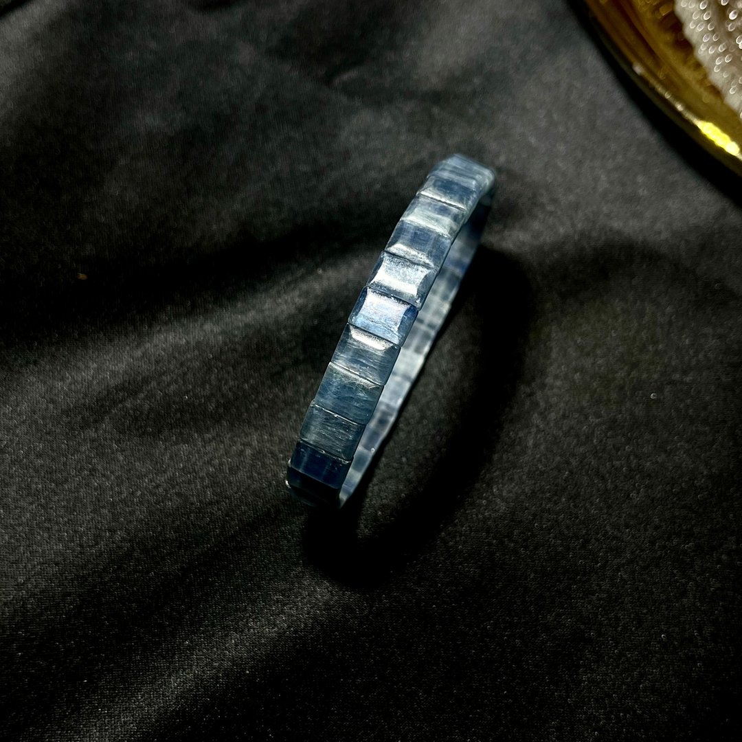 治愈之石 蓝晶 手排 蓝晶 手链 小精品 银河 蓝晶 手珠 喉轮 蓝晶 - 手链/手环 - 水晶 蓝色