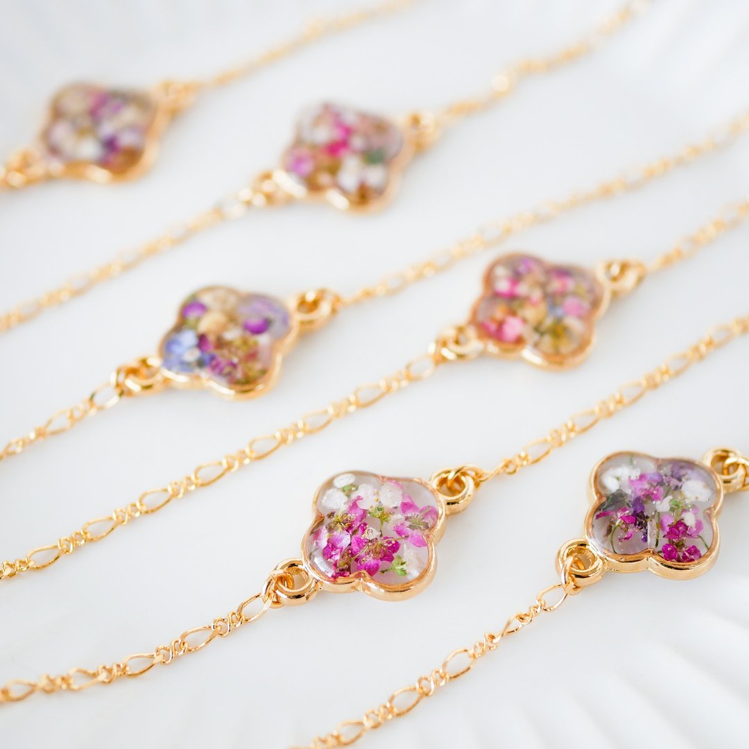 dried flower mix/flower bracelet - 手链/手环 - 树脂 粉红色