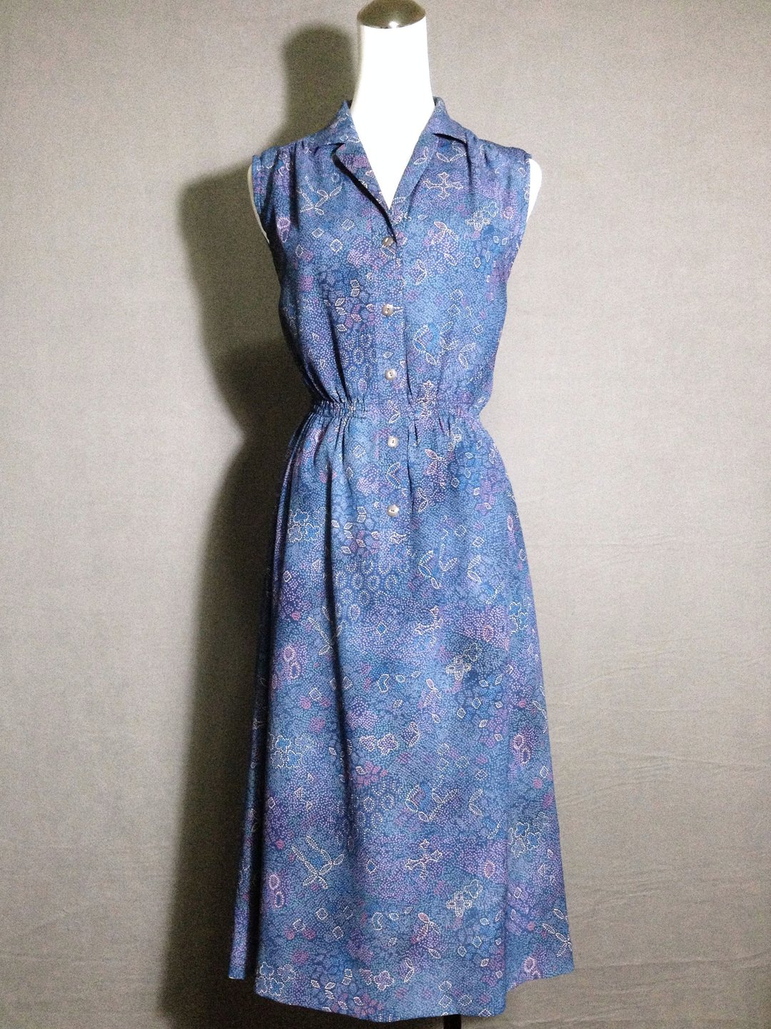乒乓古着 [ 古着洋装/ 日本制图腾蓝色无袖长版古着洋装 ] 国外带回 VINTAGE - 洋装/连衣裙 - 其他材质 蓝色