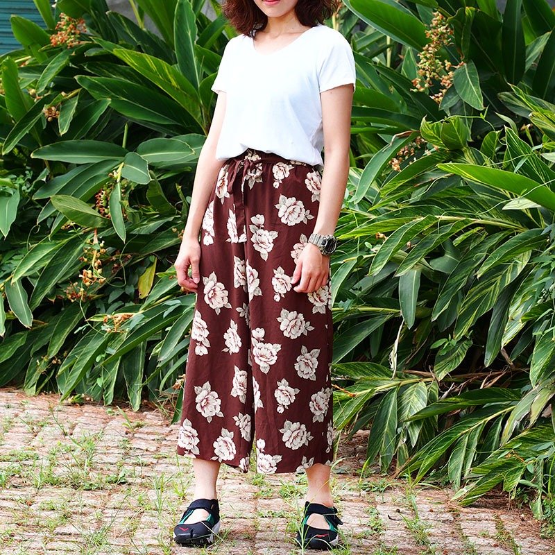 小牛村 Calf Village 古着 vintage 日本复古 超轻舒适 百搭八分裤 {大地花布} - 女装长裤 - 聚酯纤维 咖啡色