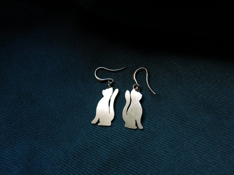猫咪耳环 - 耳环/耳夹 - 铜/黄铜 金色