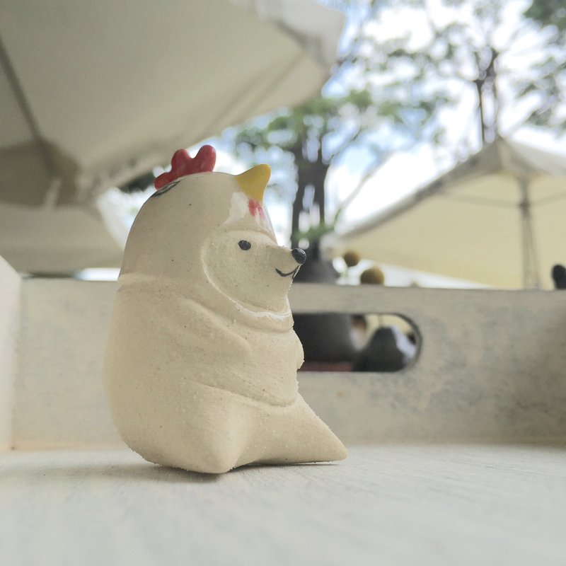 鸡头套北极熊 摆饰 - 摆饰 - 陶 白色
