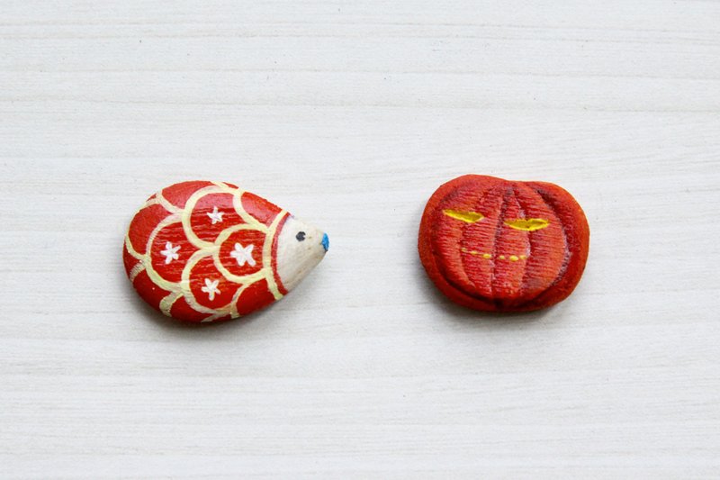 橘红色刺猬爱吃大南瓜 磁铁一对 - 冰箱贴/磁贴 - 木头 红色