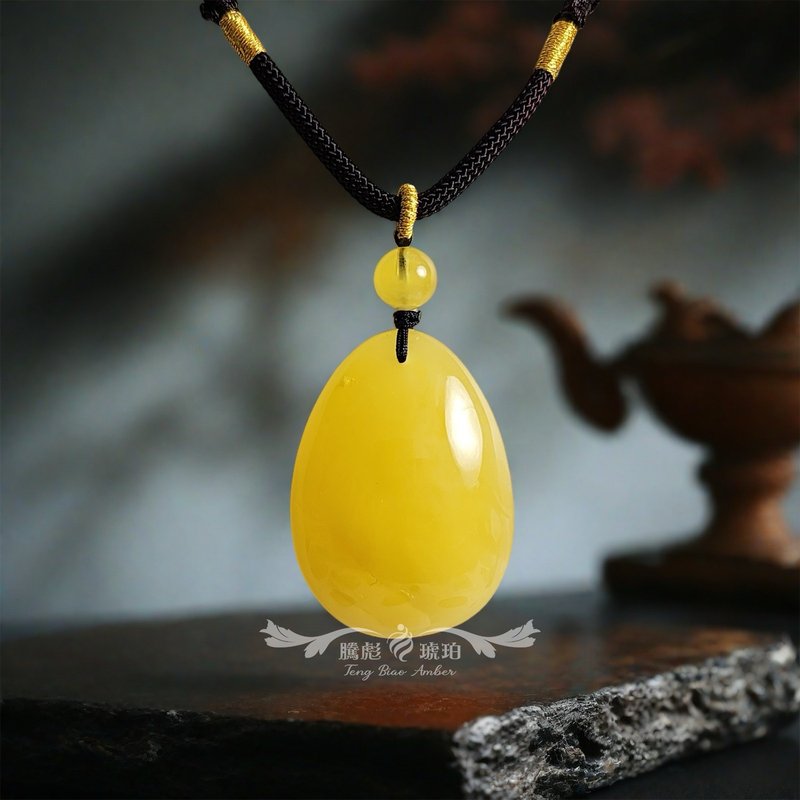 腾彪琥珀 天然琥珀蜜蜡 鸡油黄蜜蜡  飘花正规水滴 项链坠 - 项链 - 半宝石 橘色