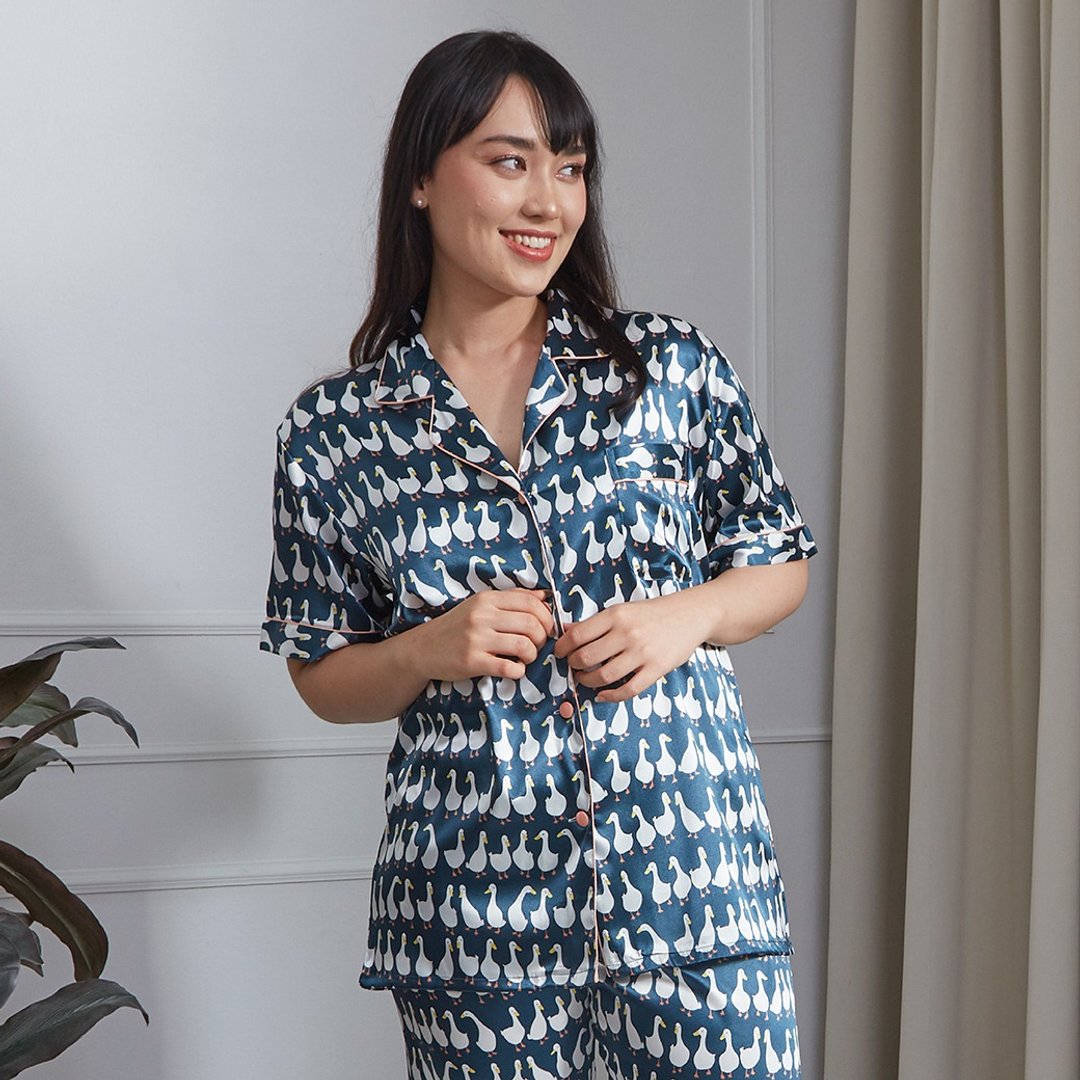 Satin Pajamas short sleeves with pants - 居家服/睡衣 - 其他材质 蓝色