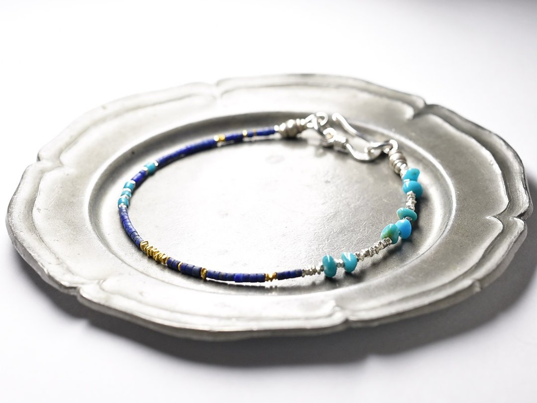 Lapis and Castle Dome Turquoise and Turquoise Blue White Hearts, Glittering Karen Silver Delicate Breath - 手链/手环 - 宝石 蓝色
