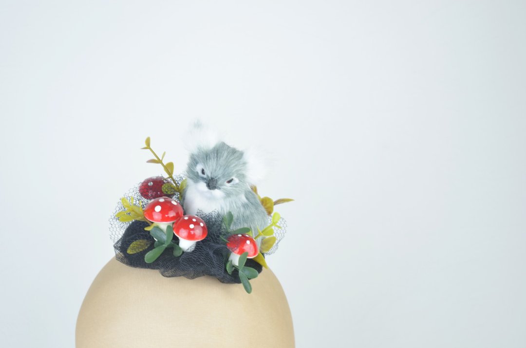 Headpiece Fascinator Cocktail Hat with Cute Furry Koala and Bright Red Mushrooms - 发饰 - 其他材质 黑色