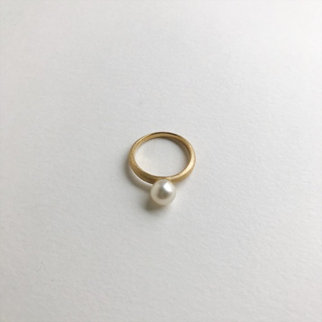 Akoya single grain ring Gold color - 戒指 - 其他金属 
