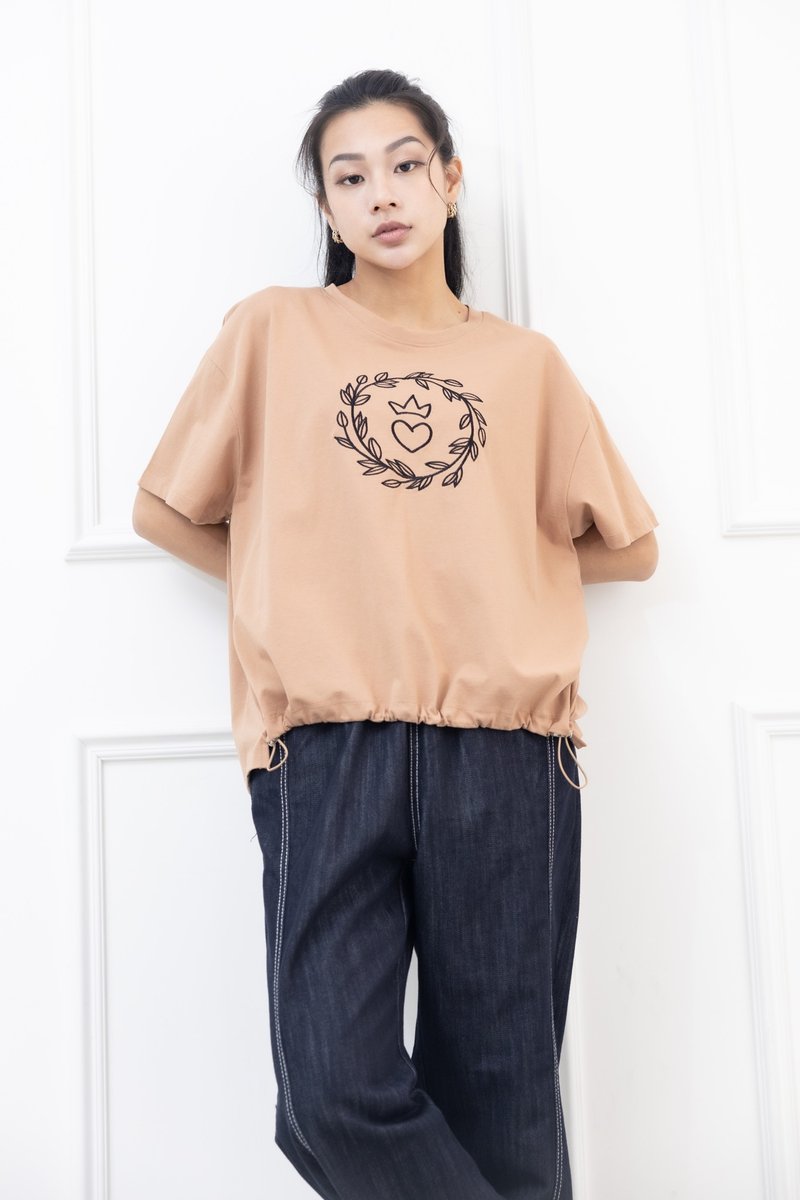胸前立体花圈爱心刺绣上衣 土色 - 女装 T 恤 - 其他材质 卡其色