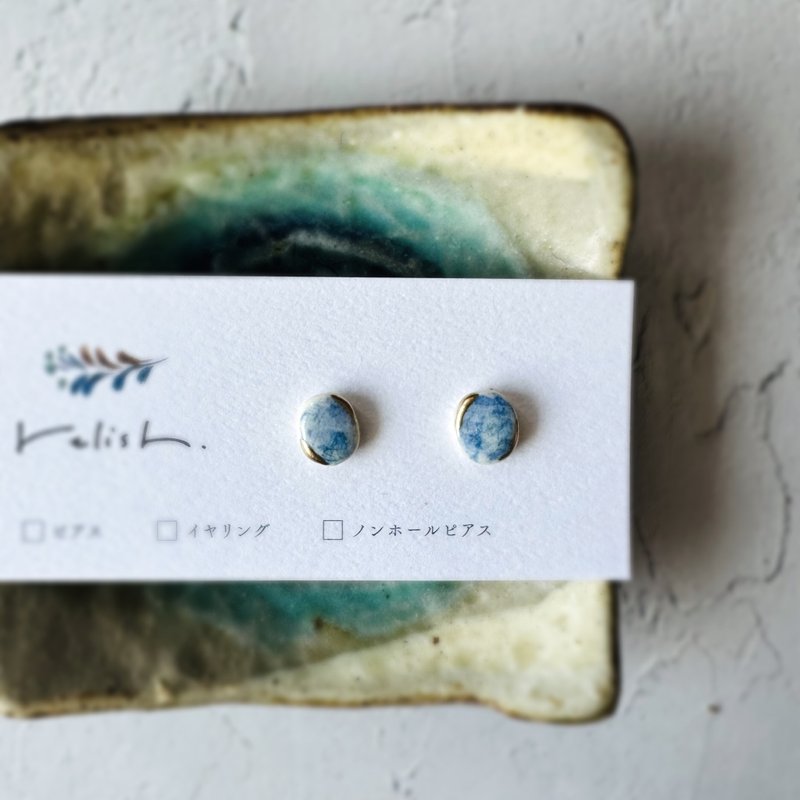 [转售] 淡蓝彩绘陶瓷耳针耳夹，非穿孔夹式，蓝色，金色，小巧，简约，礼物，礼品，生日 - 耳环/耳夹 - 陶 蓝色