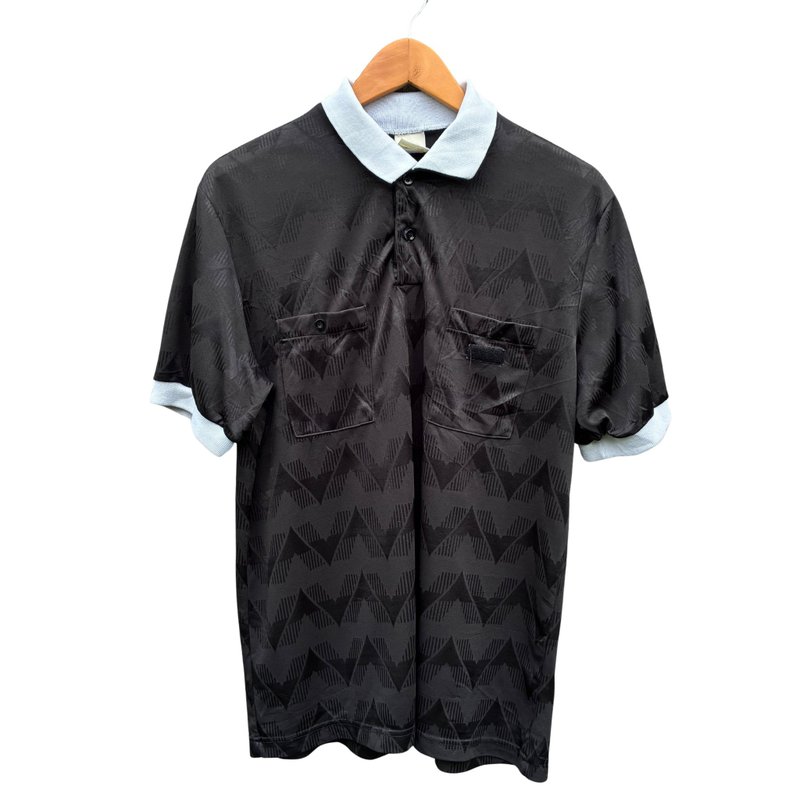 复古90年代 Umbro 裁判球衣 尺寸 L - 男装衬衫 - 聚酯纤维 黑色