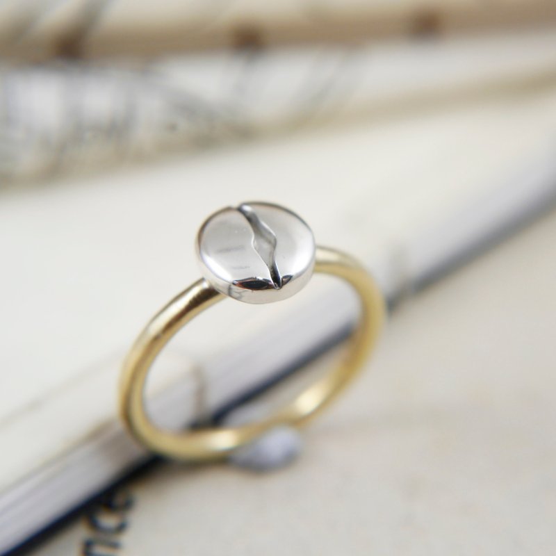 咖啡系 -简约双色咖啡豆- 纯银拼接黄铜戒 手作饰品 - 戒指 - 其他金属 金色