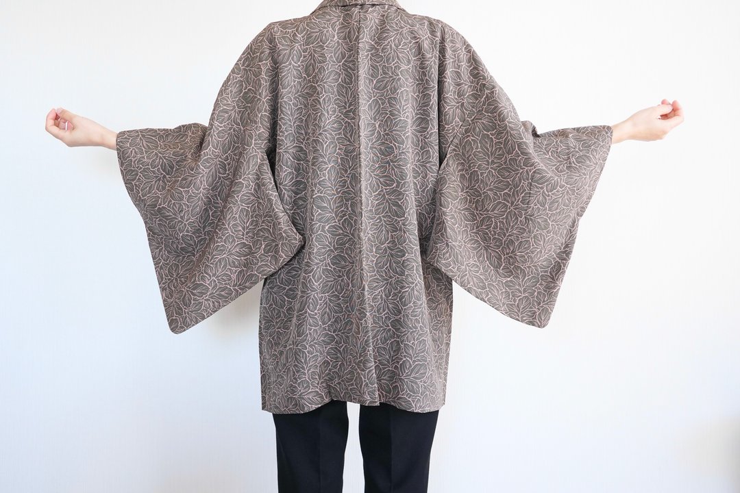 Japanese KIMONO, leaf kimono, silk haori, authentic kimono, traditional kimono - 女装休闲/机能外套 - 丝．绢 卡其色