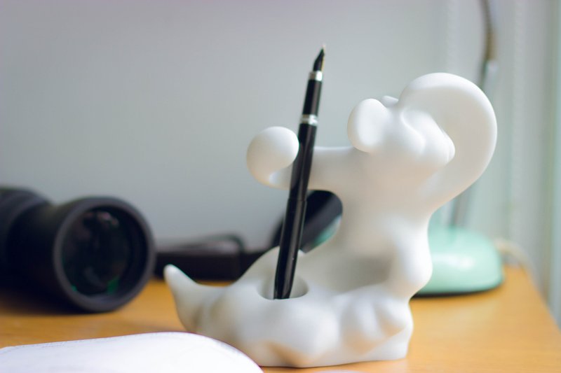 【疗愈摆饰 】七十二变 悟空系列 -敢冒险 勇气猴-小猴造型试管花 - 笔筒/笔座 - 石头 白色