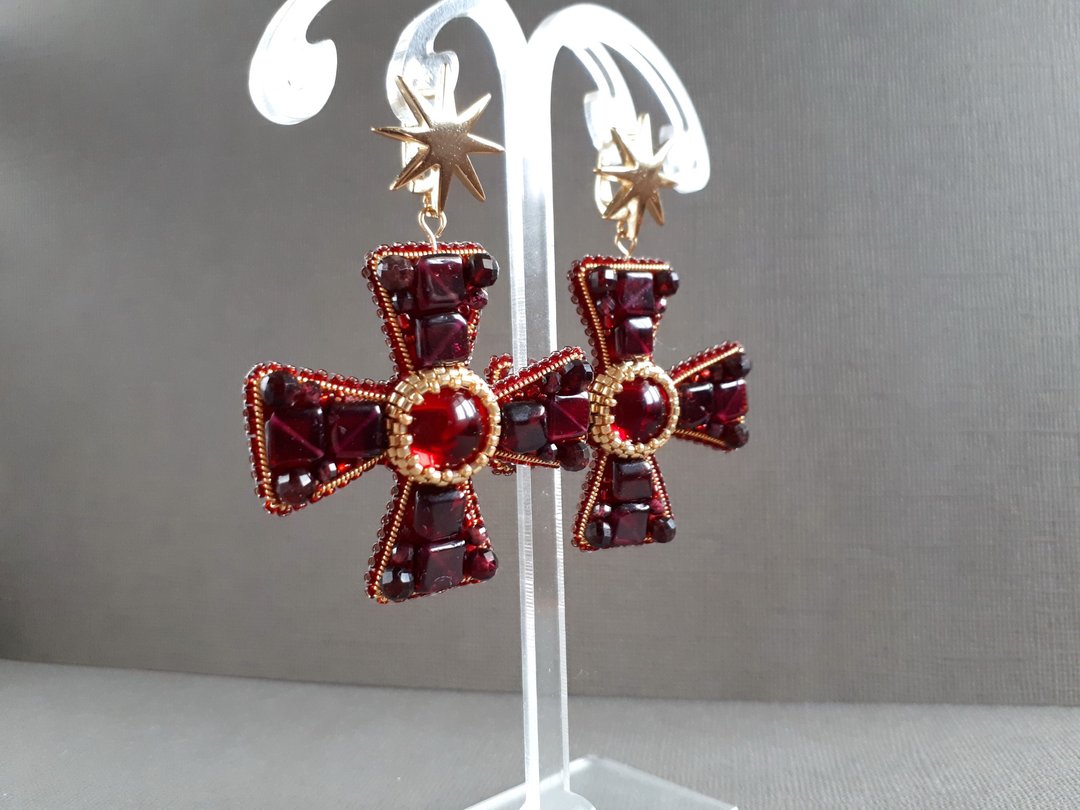 Burgundy red earrings, large cross earrings, star medieval earrings handmade - 耳环/耳夹 - 半宝石 红色