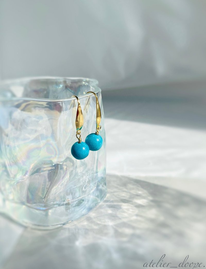 天然石 / 绿松石简约耳针 / 能量石 / 单钻耳环 / 医疗级不锈钢 / 单颗宝石 / 简约 / 过敏友善 / 绿松石 / 生辰石 - 耳环/耳夹 - 半宝石 蓝色