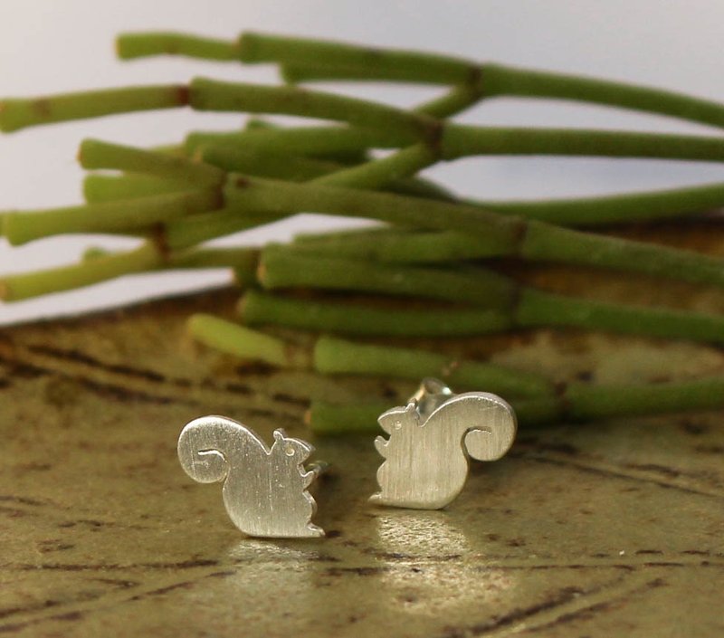 小松鼠银制耳环 - 耳环/耳夹 - 纯银 