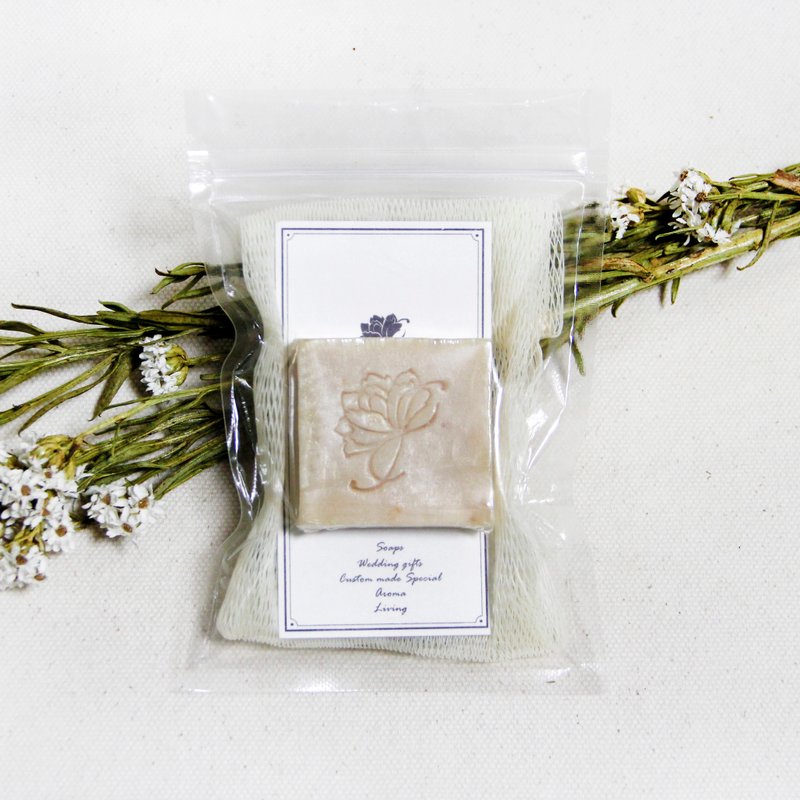 洋甘菊牛奶皂 28g + 起泡袋 - 肥皂/手工皂 - 植物．花 白色