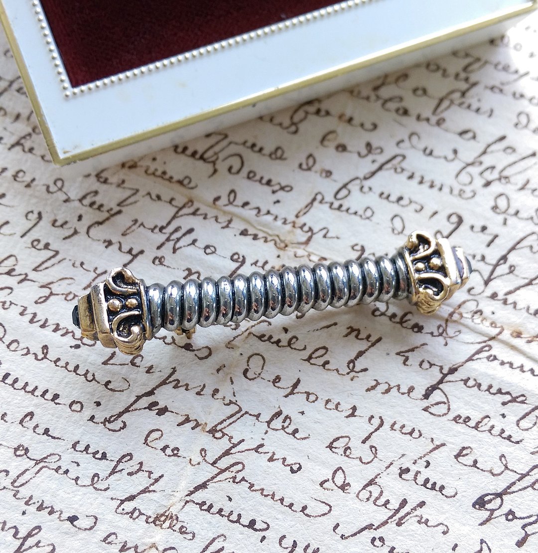 Vintage Jewelry 西洋古董饰品 Linda Dano 摩登造型 一字 别针 - 徽章/别针 - 其他金属 金色