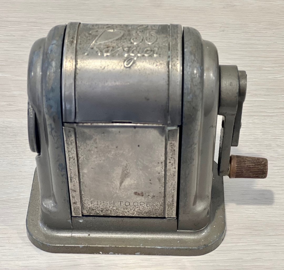 1985  Boston Ranger 55 老削铅笔机 文具老件 美国制 - 削笔器 - 其他金属 