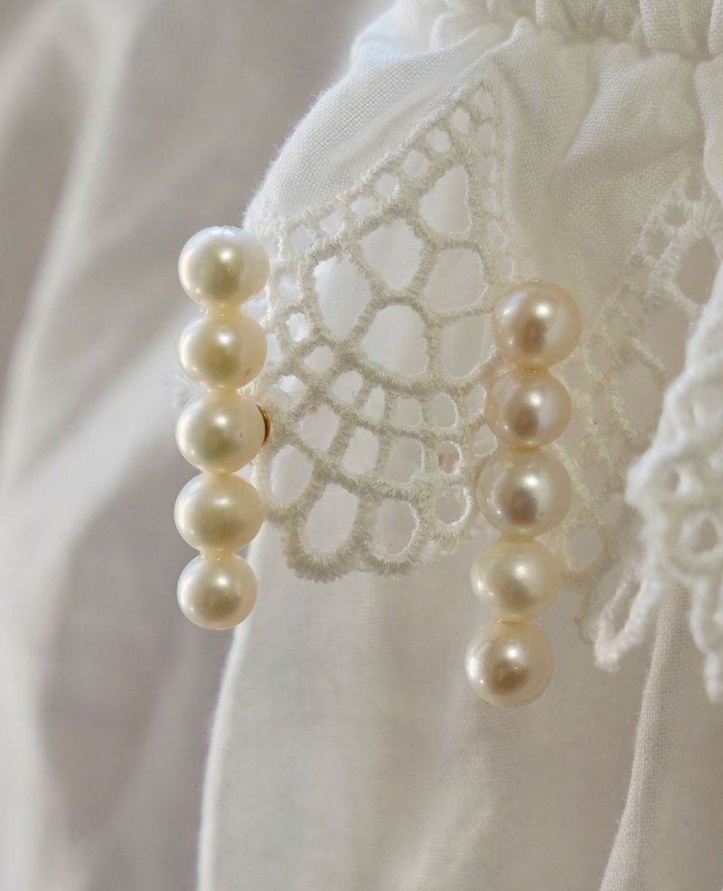 5珍珠穿孔 - 耳环/耳夹 - 其他金属 白色