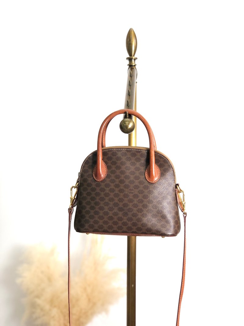 【 日本直送 名牌中古包 】CELINE  સેલિન マカダム 侧背包 棕色 PVC 皮革 2way Bugatti vintage 764h73 - 侧背包/斜挎包 - 防水材质 咖啡色