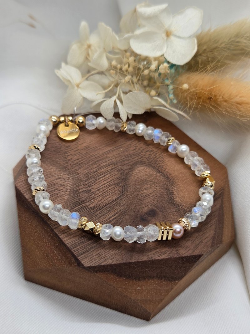 月光泡泡 切面蓝月光石 珍珠水晶手链 - 手链/手环 - 宝石 白色