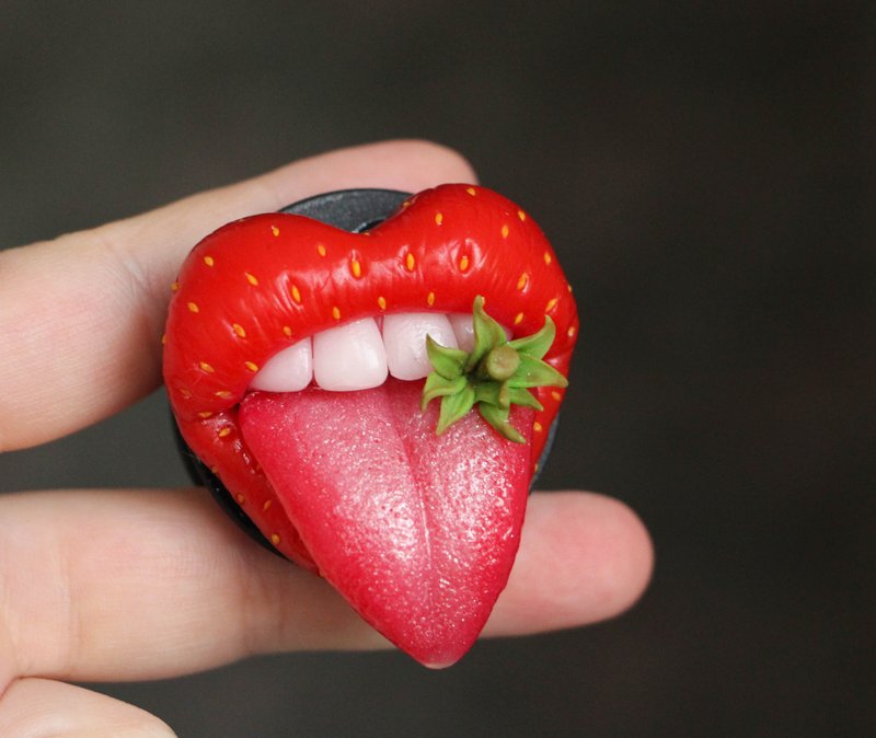 Phone Grip. Red Lips Phone Grip - 其他 - 粘土 红色