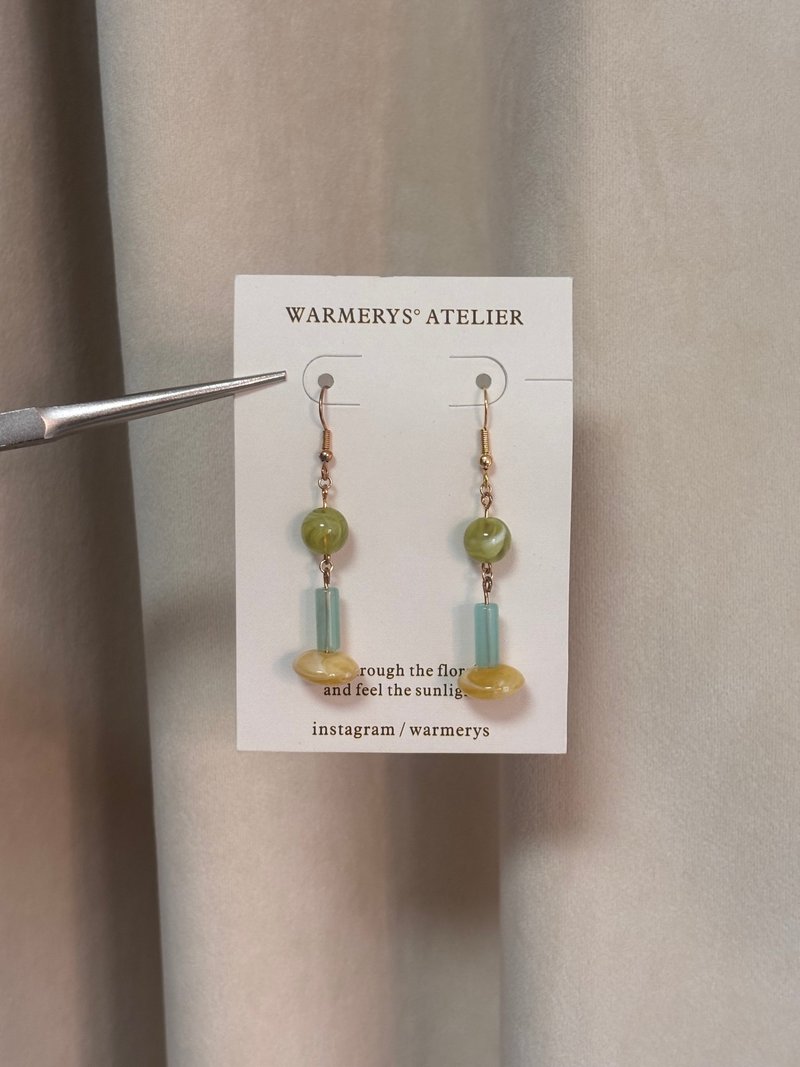 /现货/ vintage-style earrings (green blue yellow) 轻复古耳环 - 耳环/耳夹 - 其他材质 蓝色