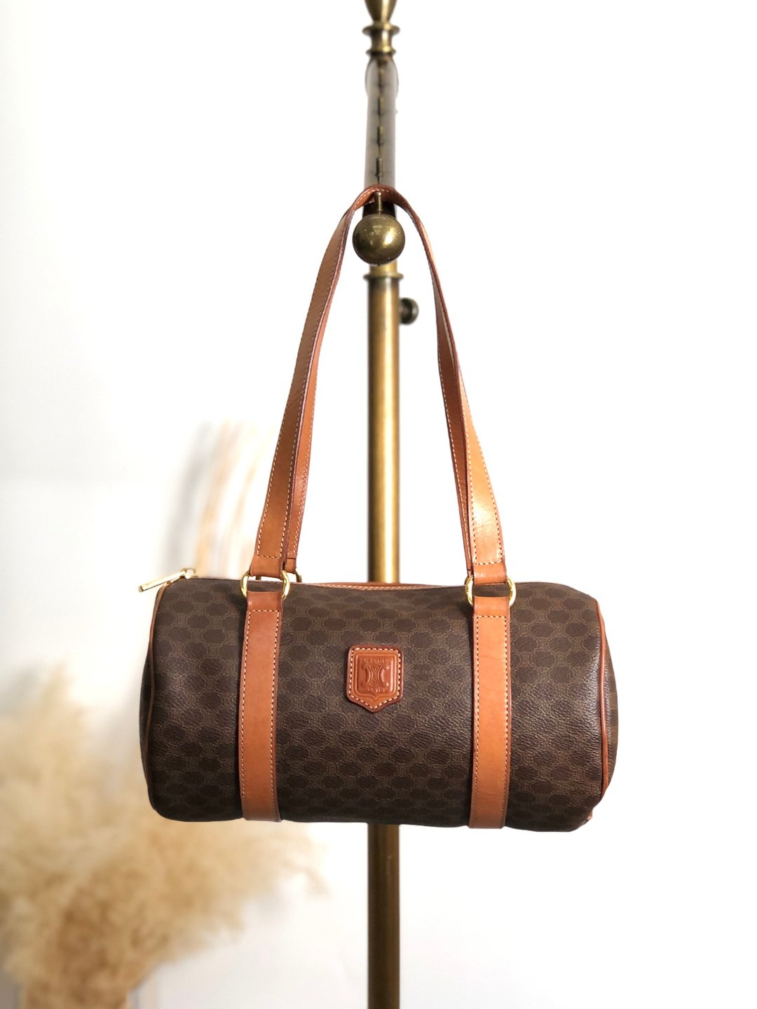 【VintageShop solo 日本直送中古包专卖店】CELINE 经典手提包 焦糖棕压印标志 PVC 皮革 圆筒包 vintage 复古 3wk4bc - 手提包/手提袋 - 防水材质 咖啡色