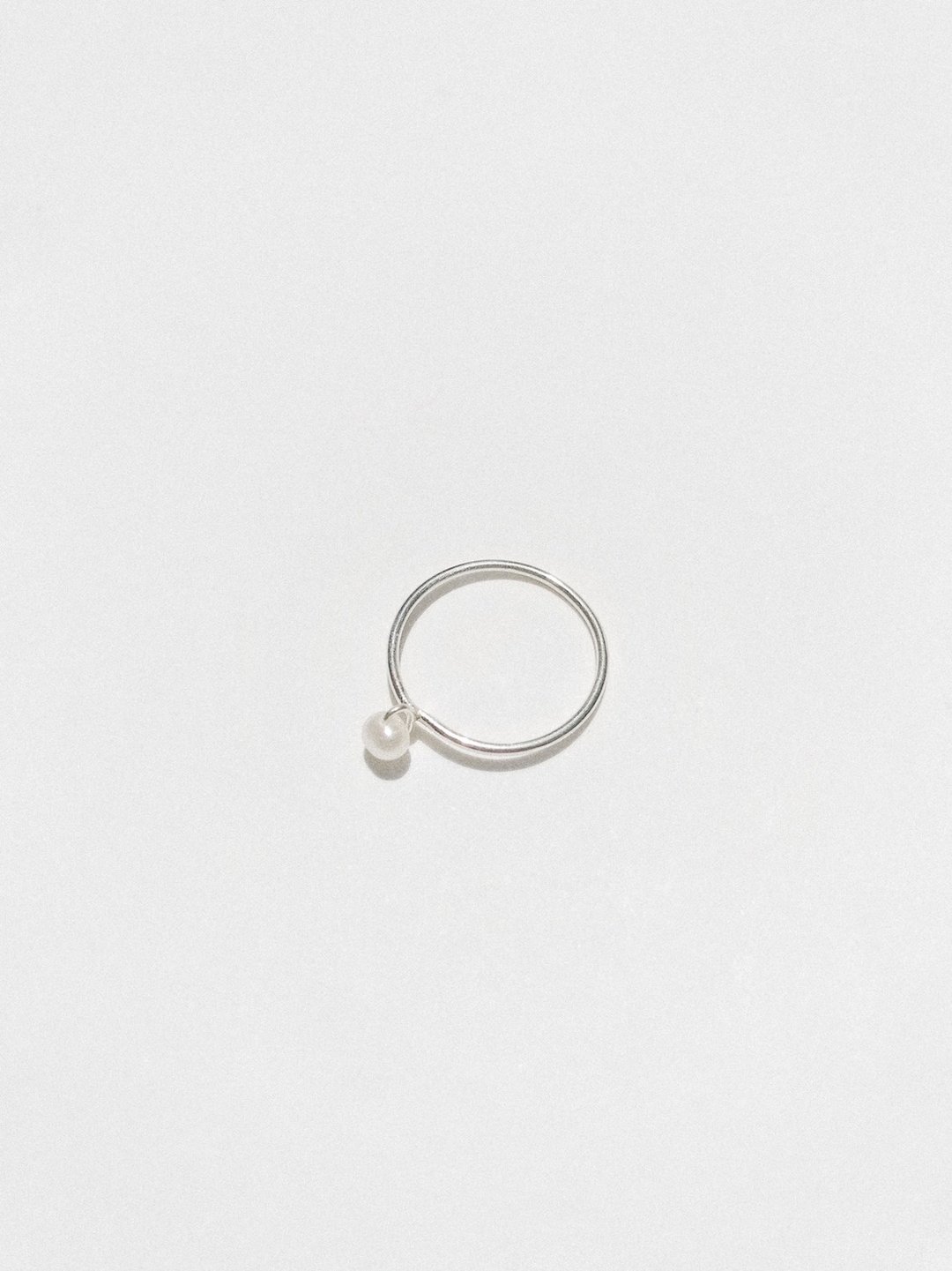 Petite Pearl Ring 单珠细银戒 - 戒指 - 纯银 银色