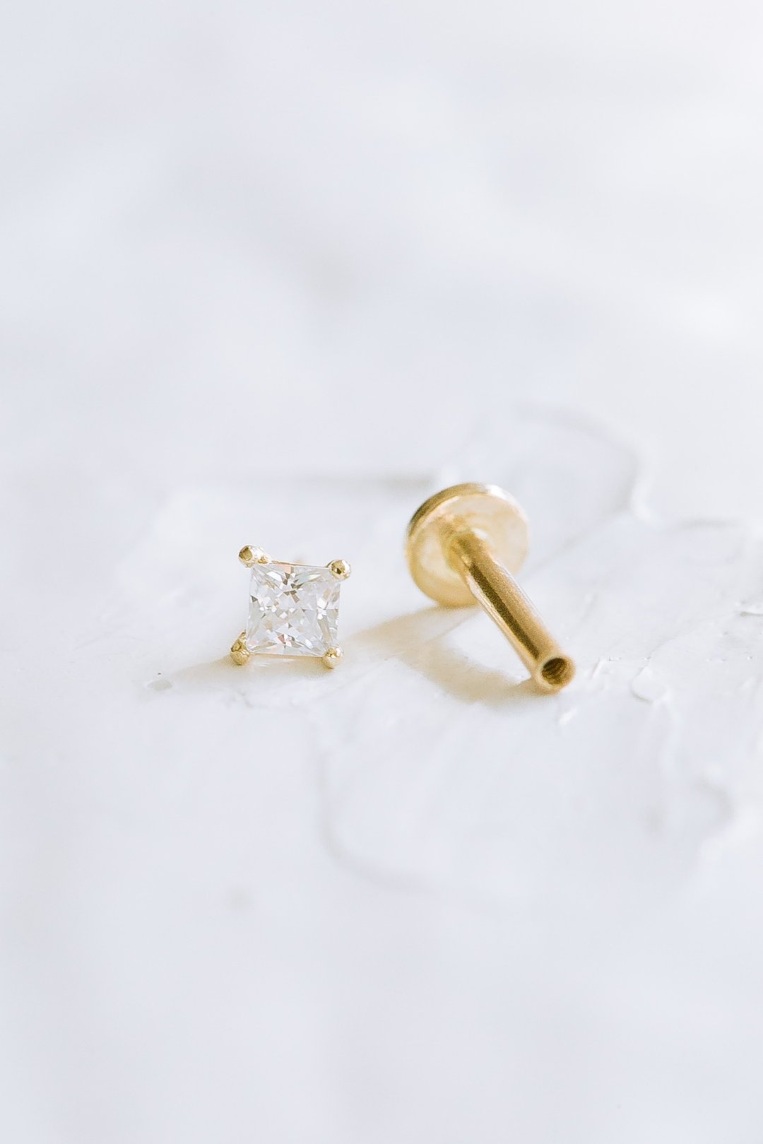 14K Gold 软骨螺旋耳屏海螺内螺纹 Labret  穿孔耳环 - 耳环/耳夹 - 贵金属 黄色