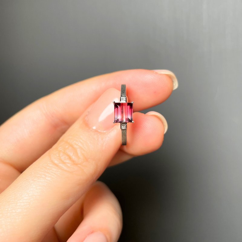 The Classic - 天然暖粉红渐变双色碧玺 (1.00ct) 18k白金钻戒 - 戒指 - 贵金属 
