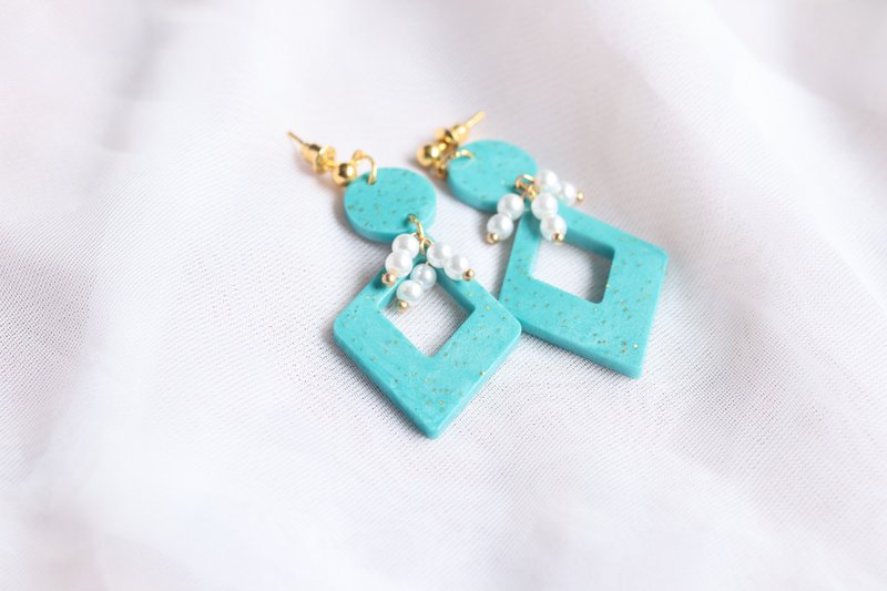 Handmade Dry Pressed Flower Resin Earrings, Real Flower Jewelry - 耳环/耳夹 - 植物．花 蓝色