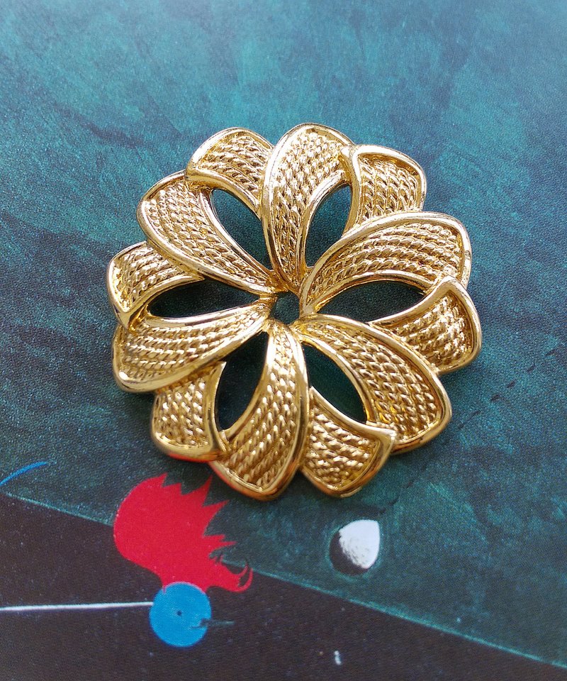 Vintage Jewelry 西洋古董饰品 Napier 金色调 花型 别针 - 徽章/别针 - 其他金属 金色