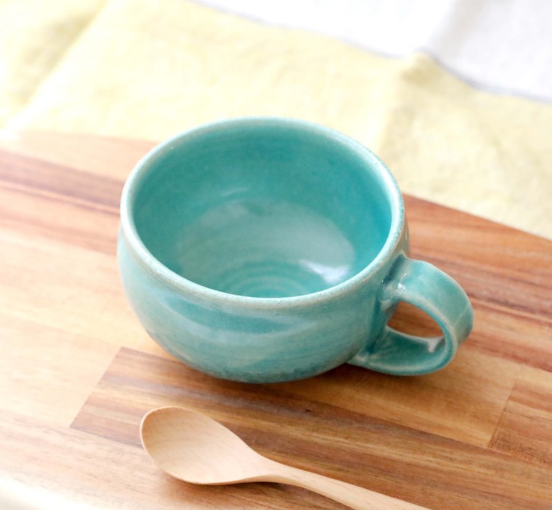 光泽的蓝蓝釉汤杯 - 咖啡杯/马克杯 - 陶 蓝色