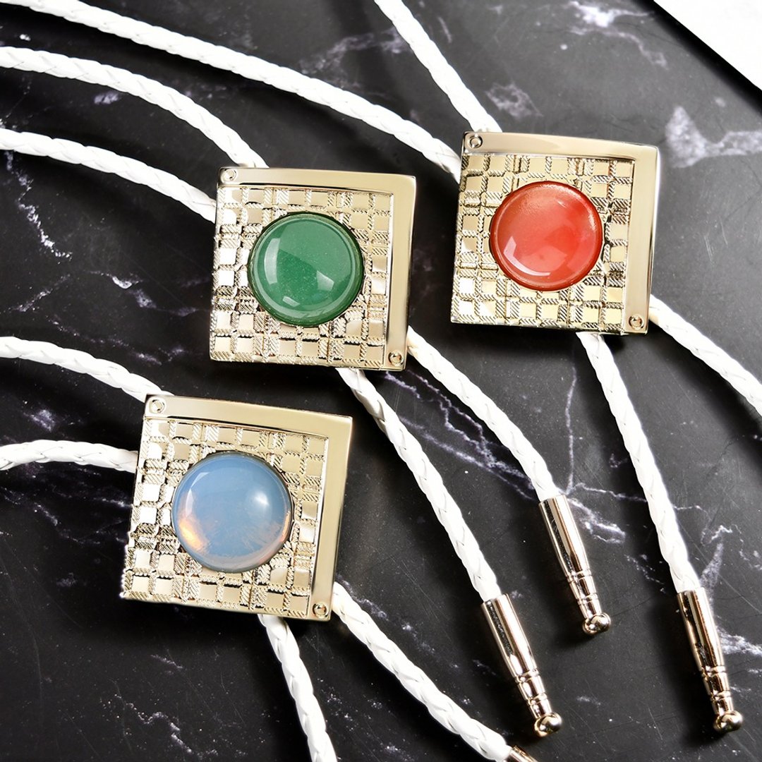 现代艺术苏格兰纹 14K金款 保罗领带 Bolo Tie 皮革项链 皮绳领带 - 领带/领带夹 - 人造皮革 白色