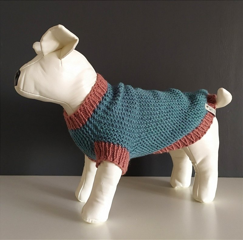 Warm knitted sweater for small dogs - 衣/帽 - 其他材质 多色