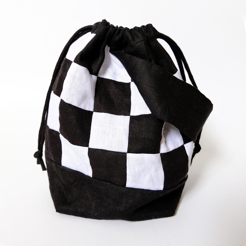 Checkered Patchwork Handbag : Black - 束口袋双肩包 - 棉．麻 黑色